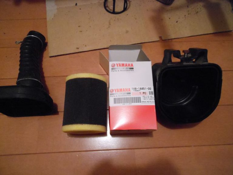 エアクリーナー、燃料コックを交換