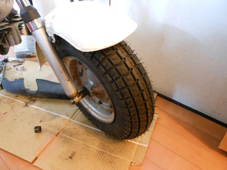 フロントタイヤ交換