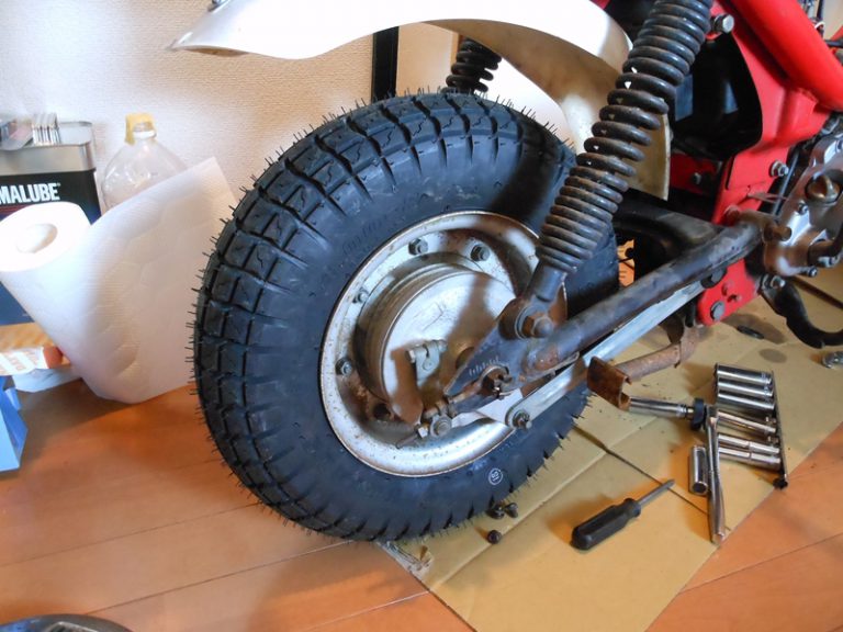 リアタイヤ交換