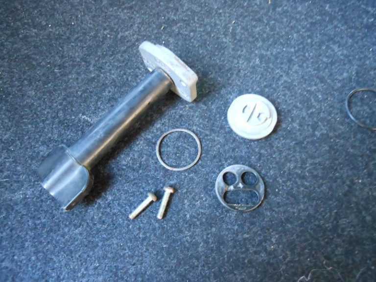 ジールの燃料コックO/H