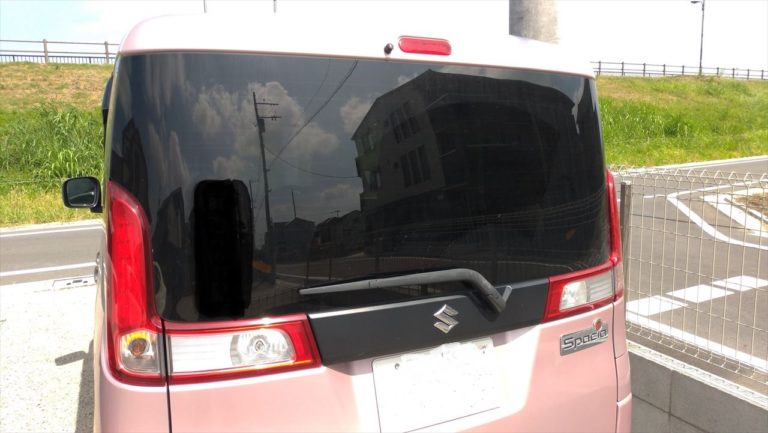 DIYでスモークフィルム貼り付け