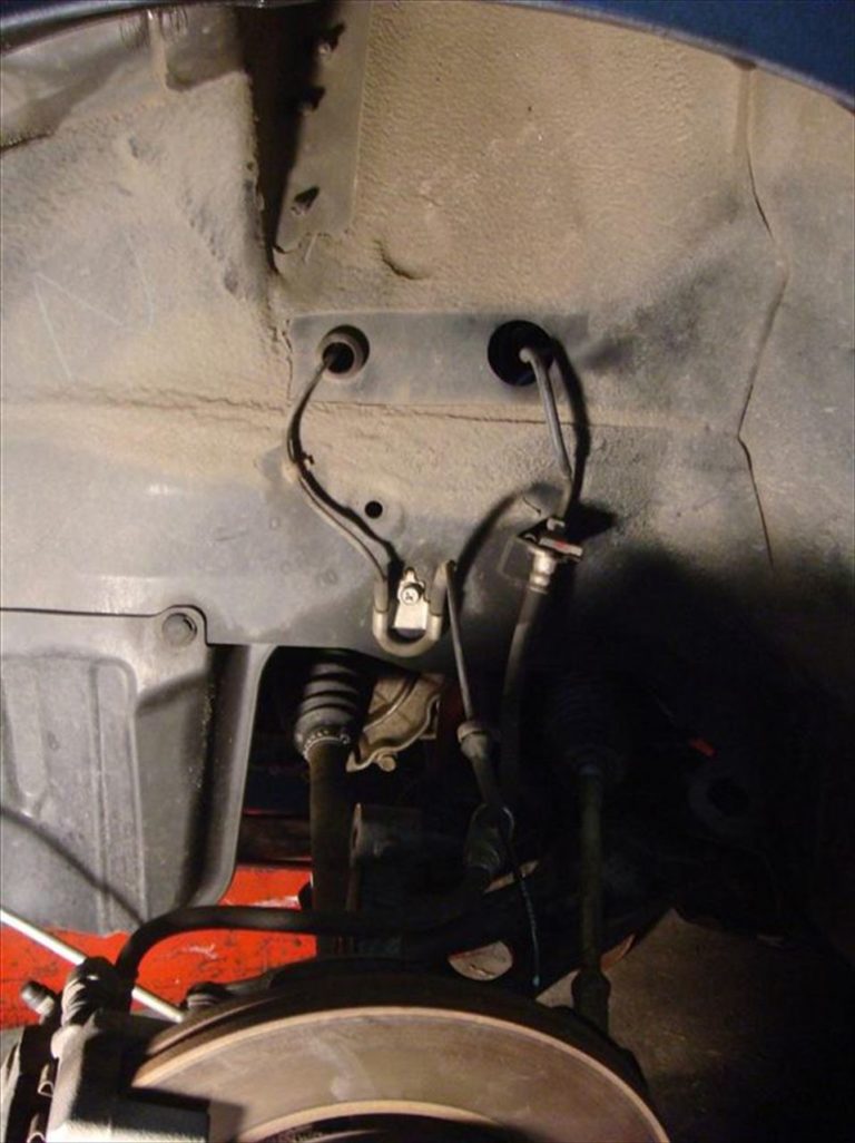 フロントサスペンション取り外し