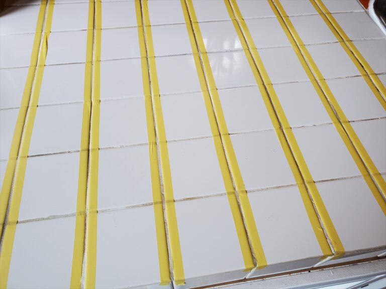 キッチンタイルの目地を白塗装